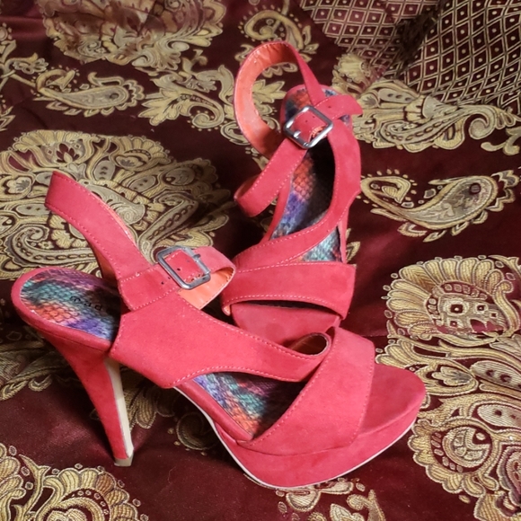 👠👠 Red shoes 👠👠 - Picture 1 of 2